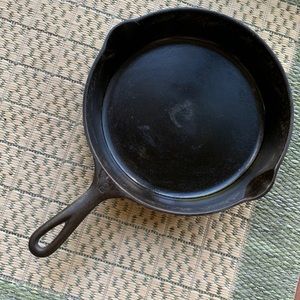 Antique Wagner Ware Cast Iron 10” Skillet